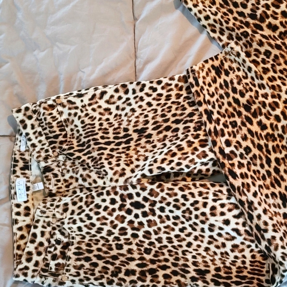 Sofia Vergara Skinny Ankle Leopard Jean Size 4